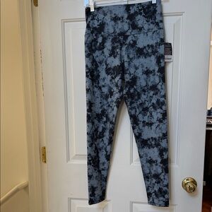 Onzie leggings NWT